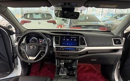 Toyota Highlander III, 2021 год, 3 825 755 рублей, 9 фотография