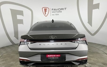 Hyundai Elantra, 2021 год, 2 050 000 рублей, 3 фотография