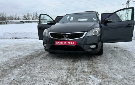 KIA cee'd I рестайлинг, 2011 год, 850 000 рублей, 1 фотография