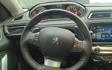 Peugeot 308 II, 2020 год, 1 330 000 рублей, 14 фотография