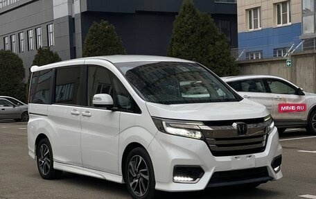 Honda Stepwgn IV, 2021 год, 2 560 000 рублей, 1 фотография