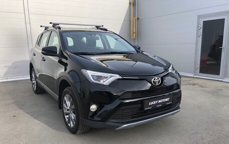 Toyota RAV4, 2018 год, 2 645 000 рублей, 4 фотография