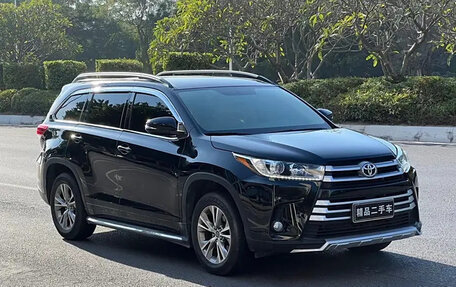 Toyota Highlander III, 2021 год, 3 077 777 рублей, 2 фотография