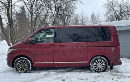 Volkswagen Multivan T6 рестайлинг, 2021 год, 9 000 000 рублей, 4 фотография