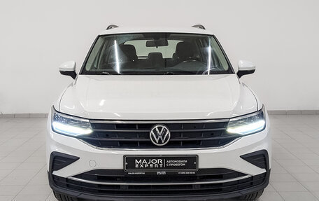 Volkswagen Tiguan II, 2021 год, 2 550 000 рублей, 2 фотография