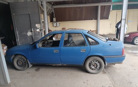 Opel Vectra A, 1989 год, 75 000 рублей, 1 фотография