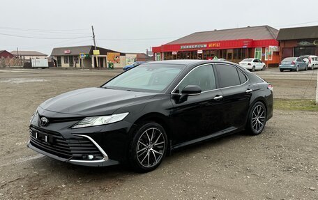 Toyota Camry, 2020 год, 3 350 000 рублей, 10 фотография