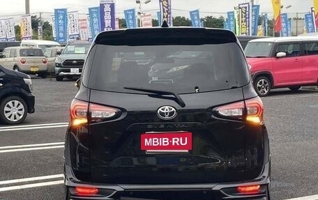 Toyota Sienta II, 2021 год, 1 390 000 рублей, 4 фотография