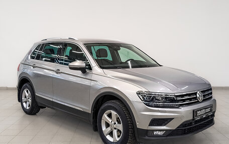 Volkswagen Tiguan II, 2018 год, 2 150 000 рублей, 3 фотография