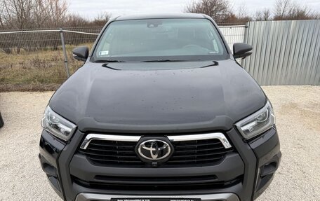 Toyota Hilux VIII, 2024 год, 8 899 000 рублей, 2 фотография