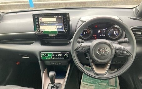 Toyota Yaris XP150 рестайлинг, 2021 год, 1 120 000 рублей, 14 фотография