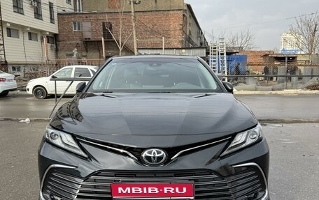 Toyota Camry, 2022 год, 3 330 000 рублей, 1 фотография