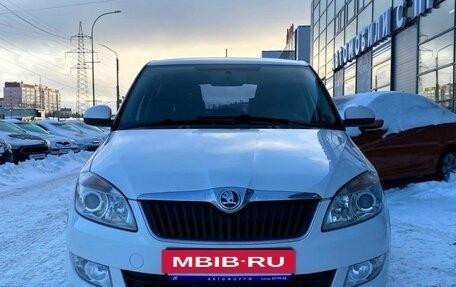 Skoda Fabia II, 2013 год, 690 000 рублей, 2 фотография