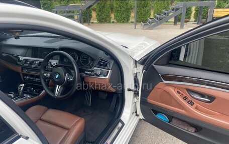 BMW 5 серия, 2011 год, 855 000 рублей, 6 фотография