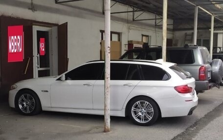 BMW 5 серия, 2011 год, 855 000 рублей, 2 фотография