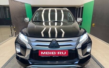 Mitsubishi Montero Sport, 2022 год, 3 600 000 рублей, 3 фотография