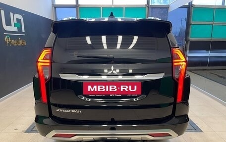 Mitsubishi Montero Sport, 2022 год, 3 600 000 рублей, 6 фотография