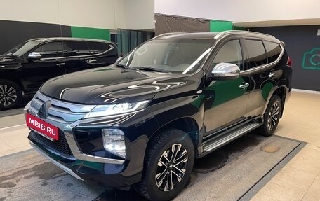 Mitsubishi Montero Sport, 2022 год, 3 600 000 рублей, 4 фотография