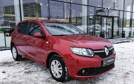 Renault Sandero II рестайлинг, 2015 год, 594 000 рублей, 3 фотография