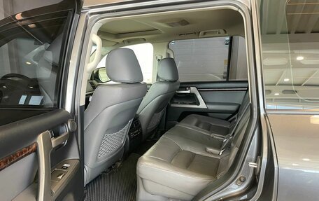 Toyota Land Cruiser 200, 2010 год, 3 699 000 рублей, 19 фотография