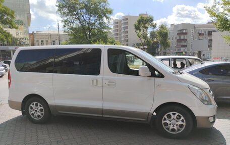 Hyundai H-1 II рестайлинг, 2015 год, 2 150 000 рублей, 3 фотография