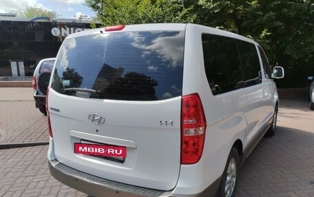 Hyundai H-1 II рестайлинг, 2015 год, 2 150 000 рублей, 6 фотография