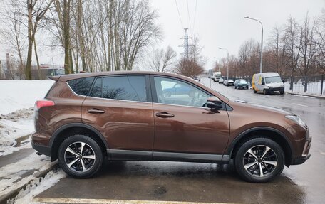 Toyota RAV4, 2017 год, 2 350 000 рублей, 4 фотография