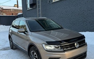 Volkswagen Tiguan II, 2018 год, 2 450 000 рублей, 1 фотография