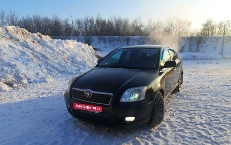 Toyota Avensis III рестайлинг, 2003 год, 670 000 рублей, 1 фотография