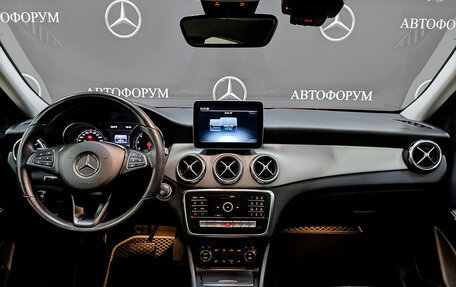 Mercedes-Benz GLA, 2018 год, 2 800 000 рублей, 14 фотография