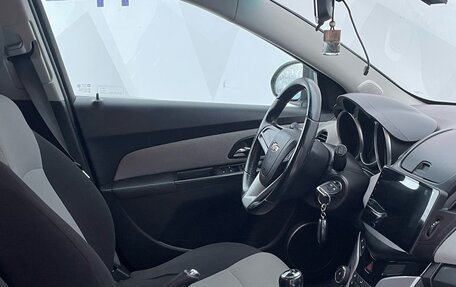 Chevrolet Cruze II, 2013 год, 830 000 рублей, 8 фотография