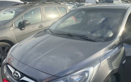 Hyundai Solaris II рестайлинг, 2011 год, 650 000 рублей, 20 фотография