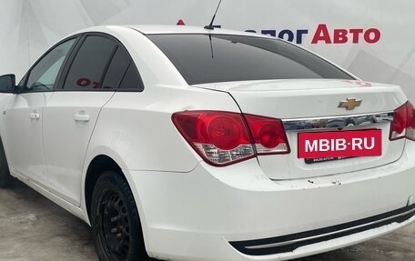 Chevrolet Cruze II, 2013 год, 700 000 рублей, 4 фотография