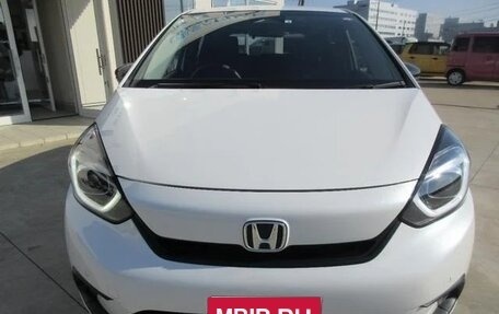 Honda Fit, 2022 год, 1 300 000 рублей, 2 фотография