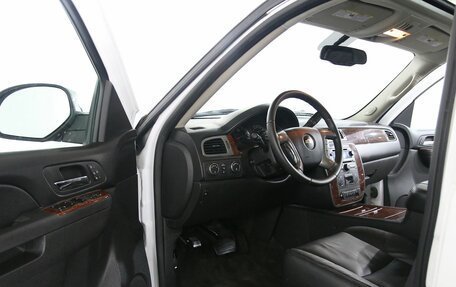 Chevrolet Tahoe III, 2011 год, 2 095 000 рублей, 6 фотография