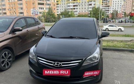 Hyundai Solaris II рестайлинг, 2016 год, 1 300 000 рублей, 3 фотография