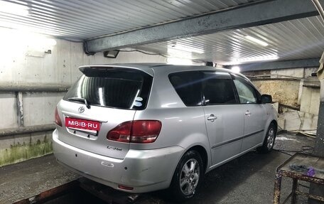 Toyota Ipsum II, 2003 год, 760 000 рублей, 4 фотография