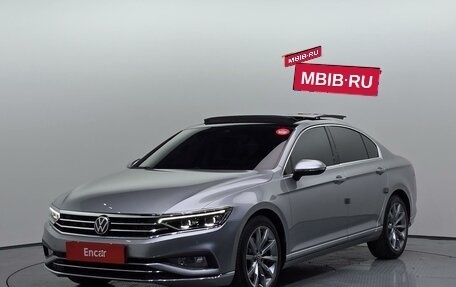 Volkswagen Passat B8 рестайлинг, 2021 год, 2 900 000 рублей, 1 фотография