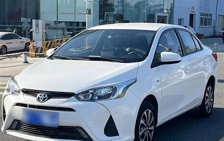 Toyota Yaris XP150 рестайлинг, 2021 год, 1 340 037 рублей, 1 фотография