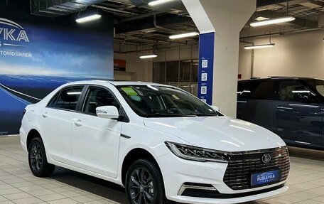 BYD Qin, 2023 год, 2 299 000 рублей, 4 фотография