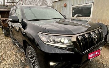 Toyota Land Cruiser Prado 150 рестайлинг 2, 2021 год, 5 610 000 рублей, 8 фотография