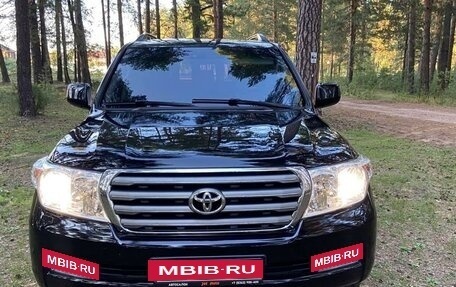 Toyota Land Cruiser 200, 2010 год, 3 170 000 рублей, 2 фотография