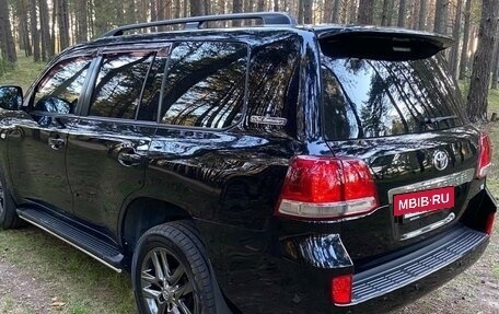 Toyota Land Cruiser 200, 2010 год, 3 170 000 рублей, 7 фотография