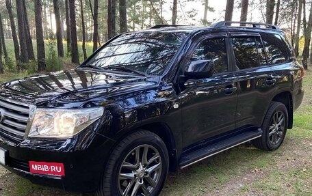 Toyota Land Cruiser 200, 2010 год, 3 170 000 рублей, 4 фотография