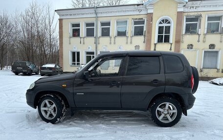 Chevrolet Niva I рестайлинг, 2010 год, 495 000 рублей, 4 фотография