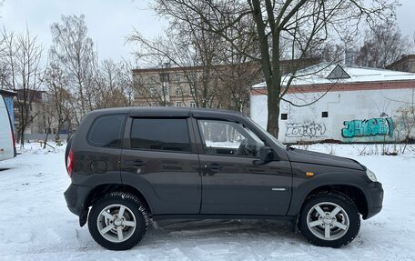 Chevrolet Niva I рестайлинг, 2010 год, 495 000 рублей, 5 фотография