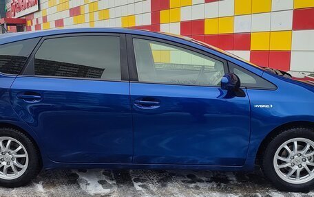 Toyota Prius v (+) I (ZVW40/41) рестайлинг, 2016 год, 1 900 000 рублей, 3 фотография