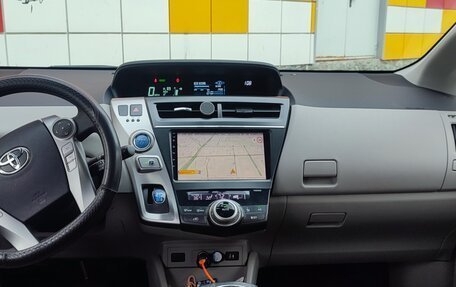 Toyota Prius v (+) I (ZVW40/41) рестайлинг, 2016 год, 1 900 000 рублей, 9 фотография