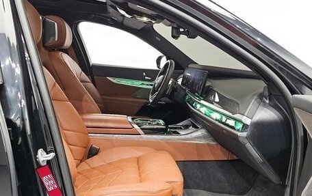 BMW 7 серия, 2024 год, 17 000 000 рублей, 15 фотография