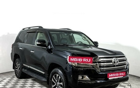 Toyota Land Cruiser 200, 2015 год, 5 597 000 рублей, 3 фотография